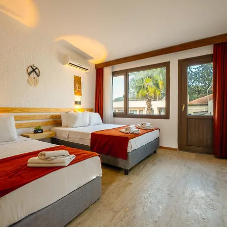 Tici Hotel By Ozel Group Otel *